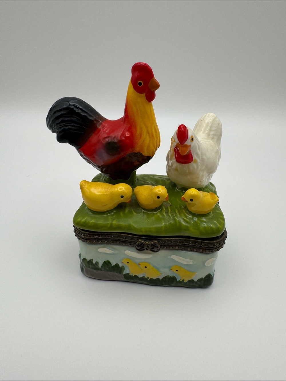 Vintage Chicken Rooster Hen Chick Porcelain Hinged Trinket Box Hand Painted